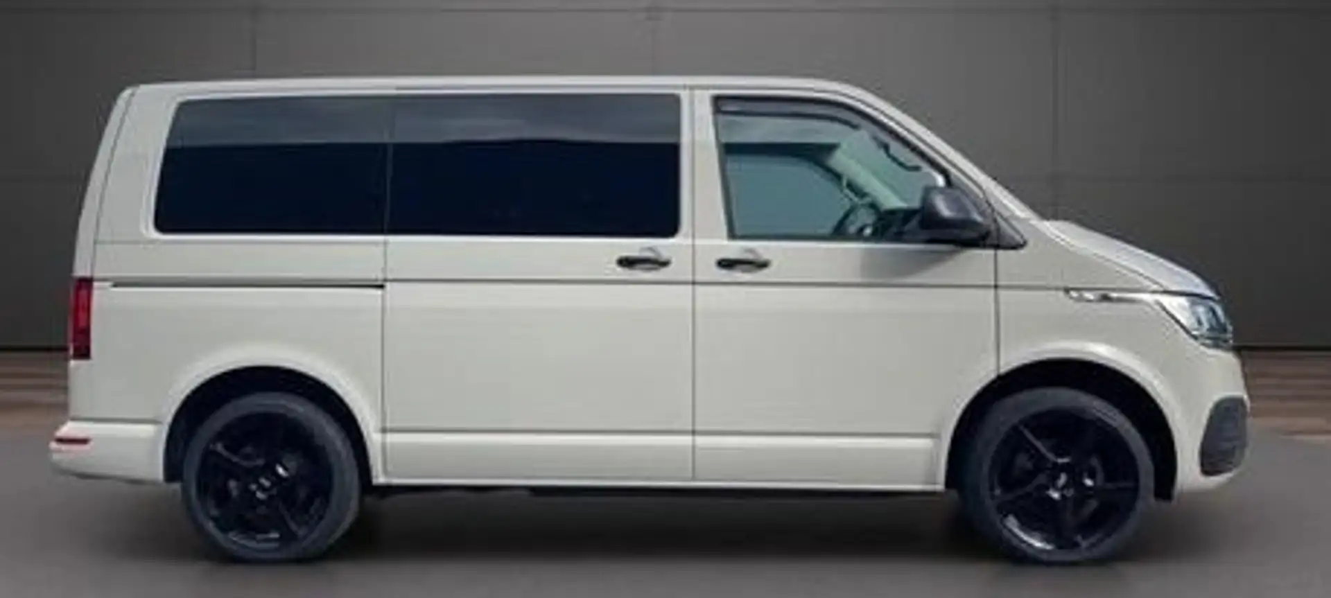 Volkswagen T6 Multivan 2.0 TDI Family // 19" Beige - 2