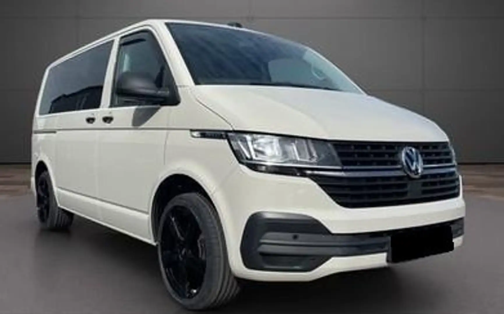 Volkswagen T6 Multivan 2.0 TDI Family // 19" Beige - 1