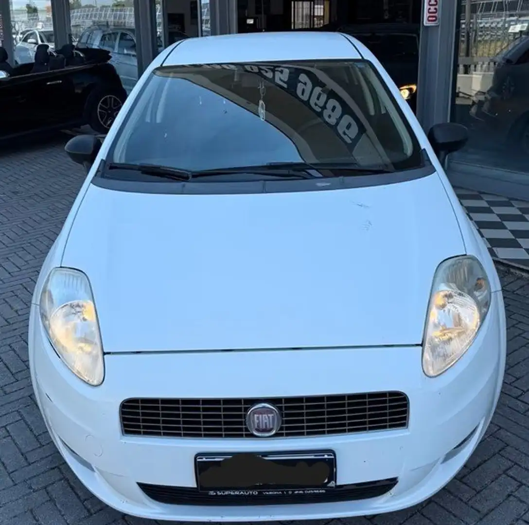 Fiat Grande Punto 5p 1.2 Active c/clima 65cv Bianco - 2
