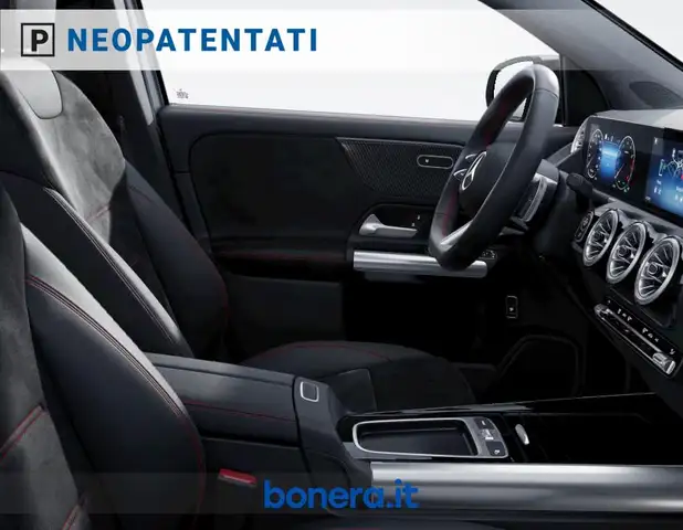 Mercedes-Benz Gla view 7