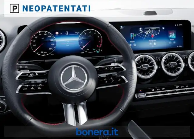 Mercedes-Benz Gla view 5