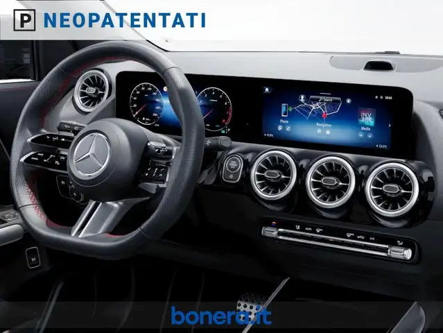 Mercedes-Benz Gla view 6