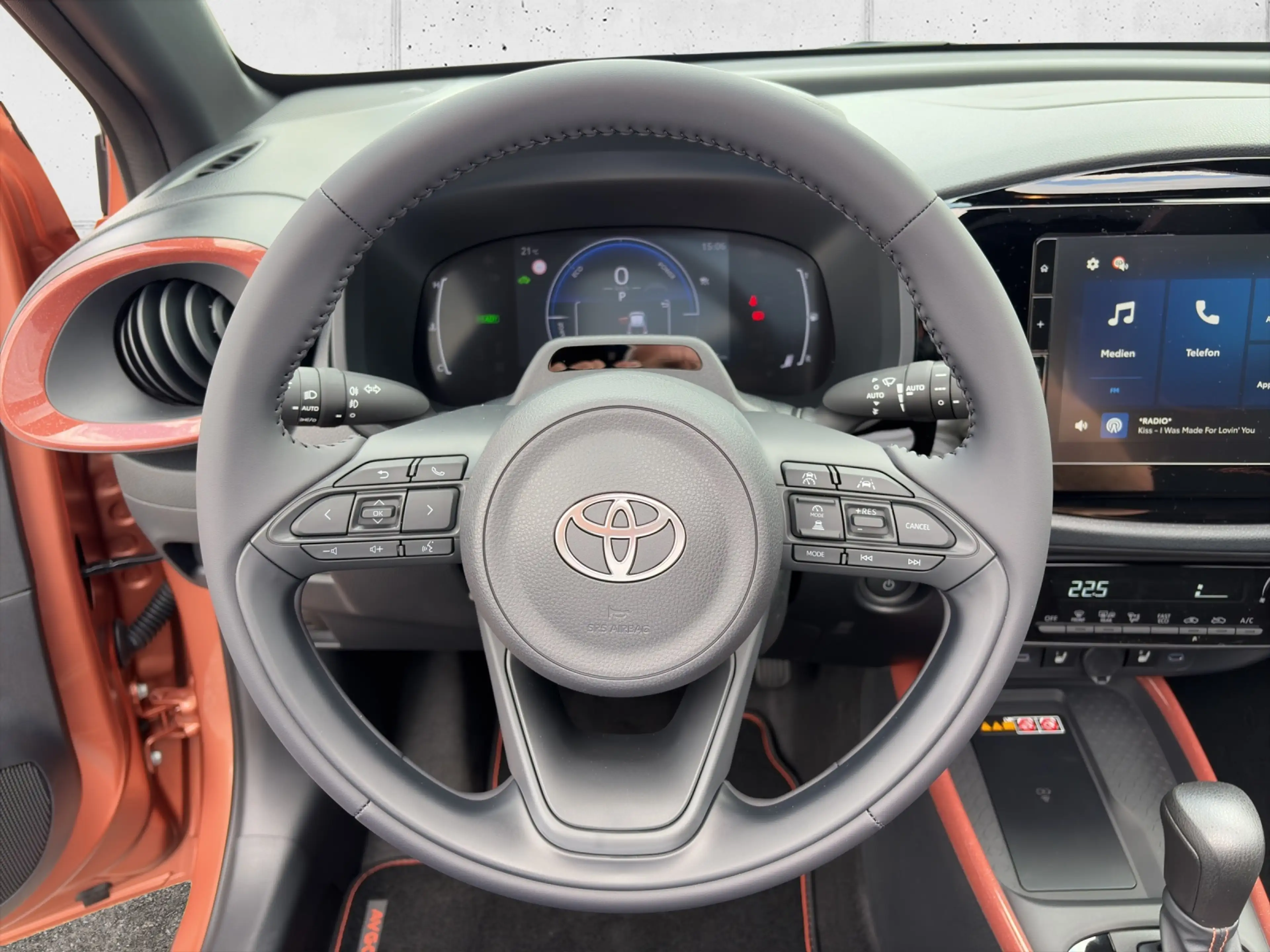 Toyota Aygo X X 1,5 VVT-i Teamplayer 5t. — photo 11