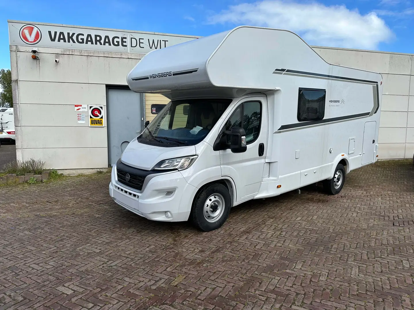 Weinsberg Carahome 650DG aut. Wit - 1