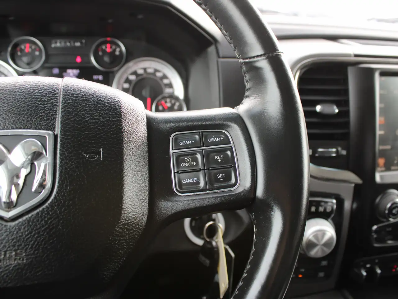 RAM 1500 снимка RAM 1500
