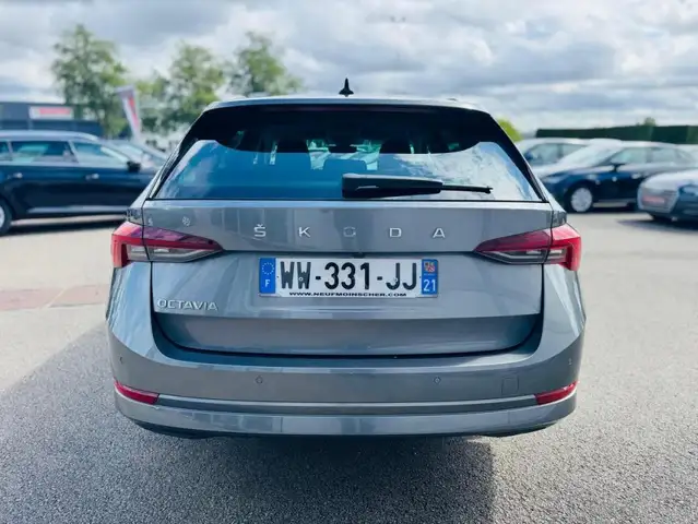 Skoda Octavia view 5
