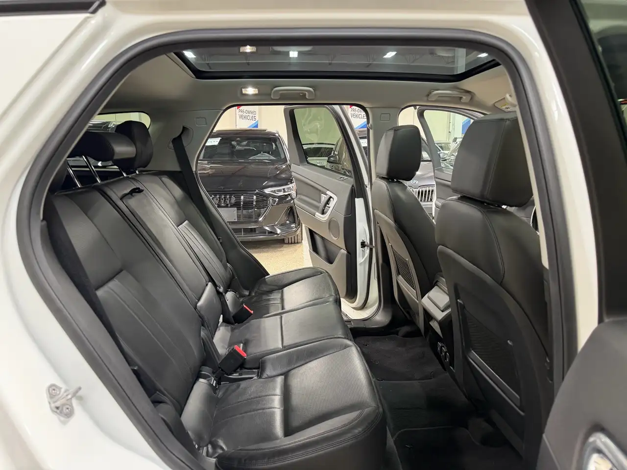 Land Rover Discovery Sport снимка Land Rover Discovery Sport