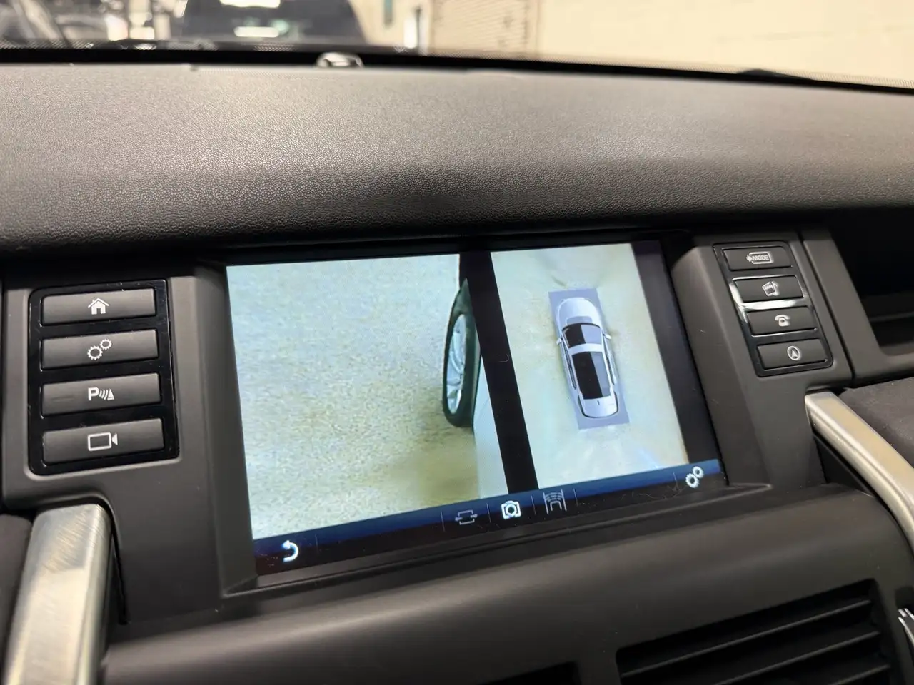 Land Rover Discovery Sport снимка Land Rover Discovery Sport