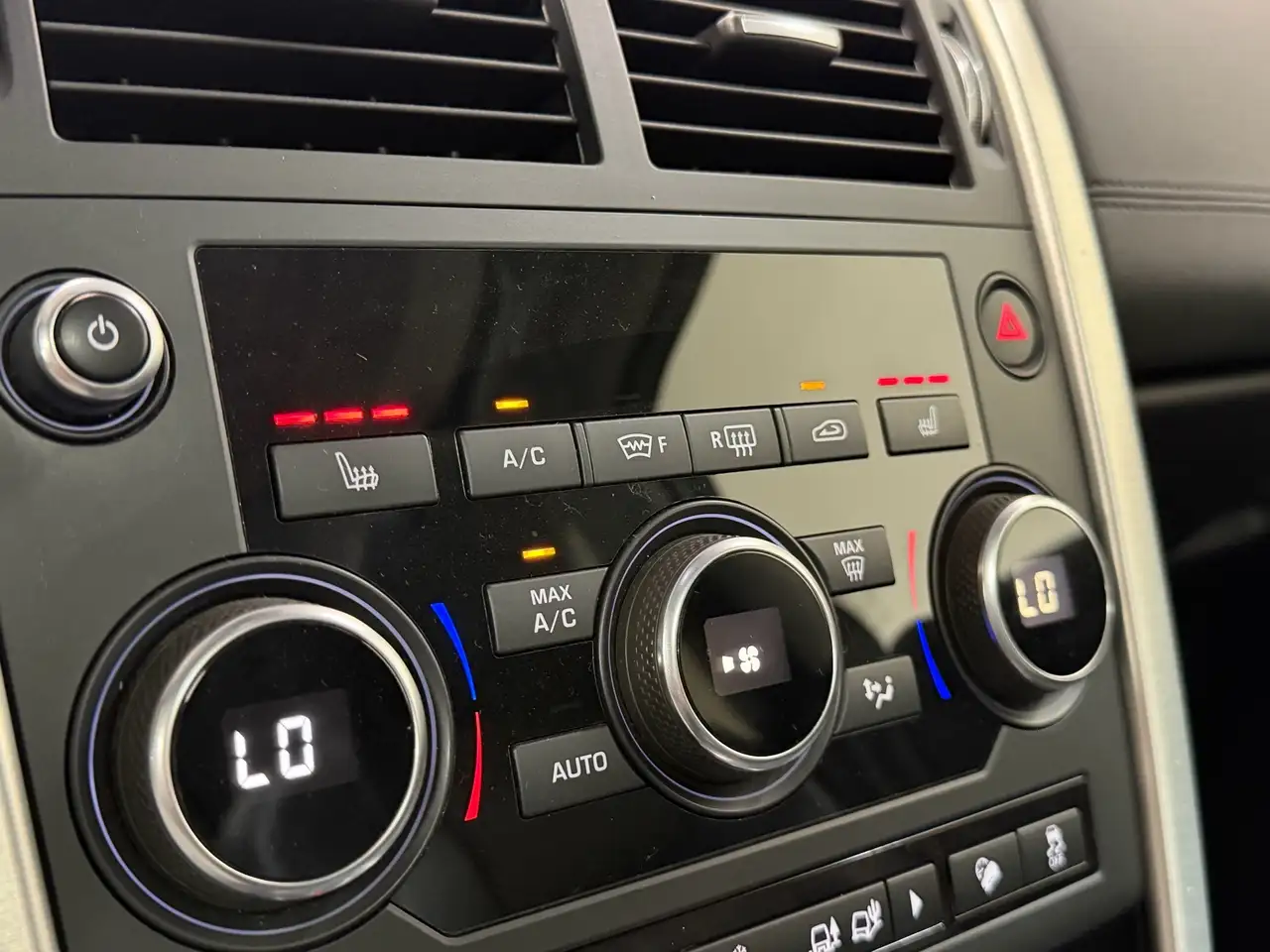 Land Rover Discovery Sport снимка Land Rover Discovery Sport