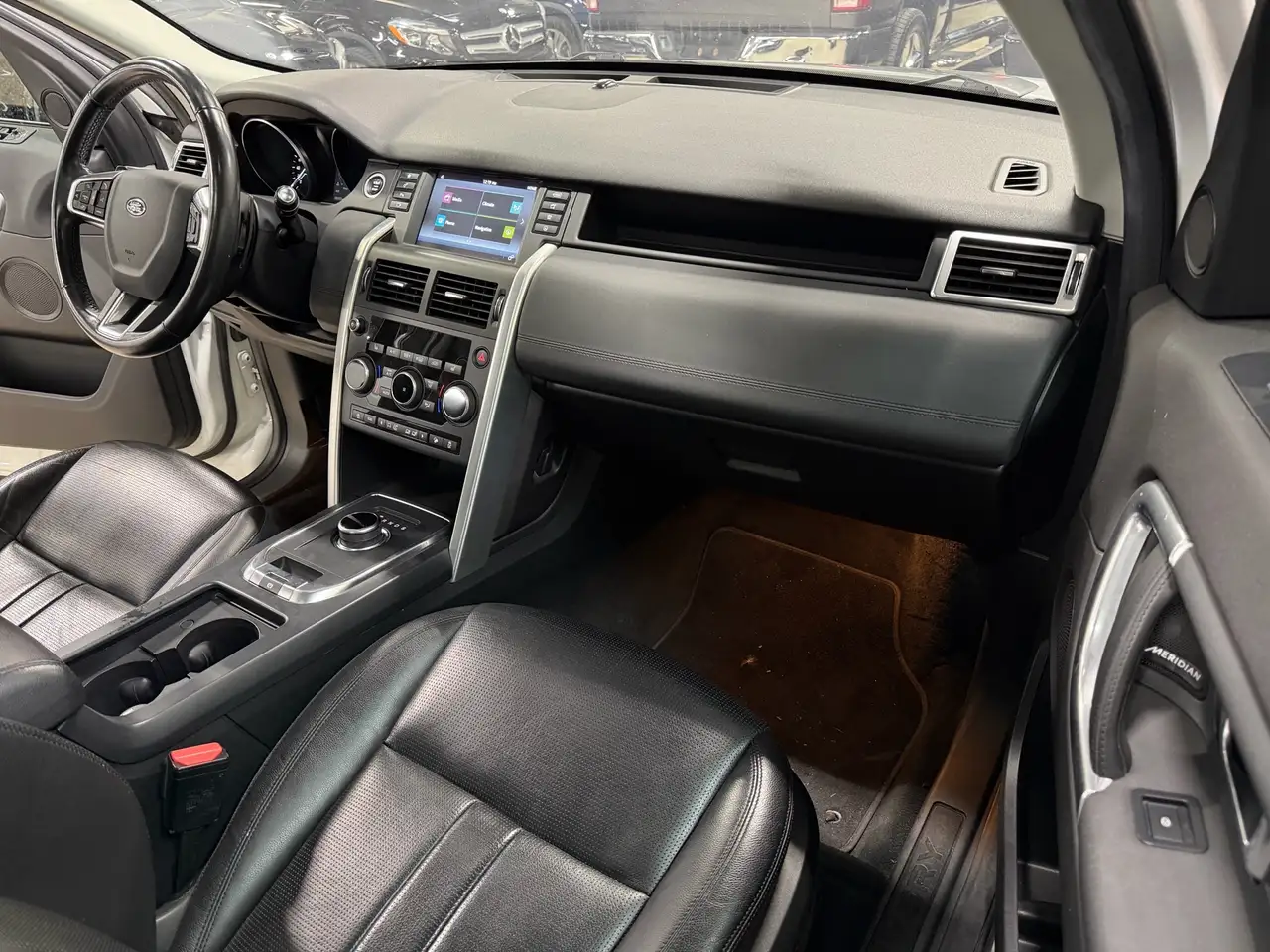Land Rover Discovery Sport снимка Land Rover Discovery Sport