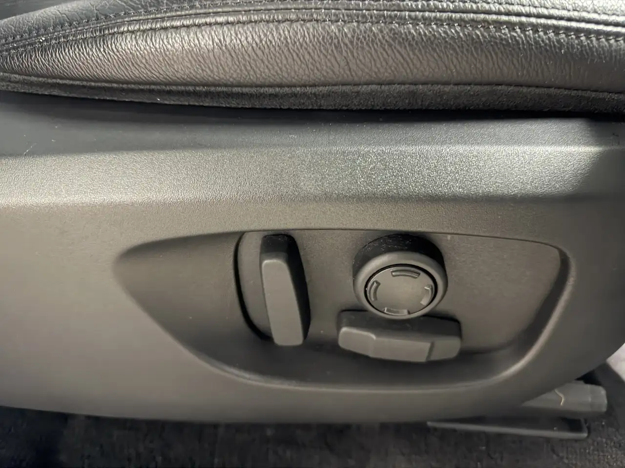 Land Rover Discovery Sport снимка Land Rover Discovery Sport
