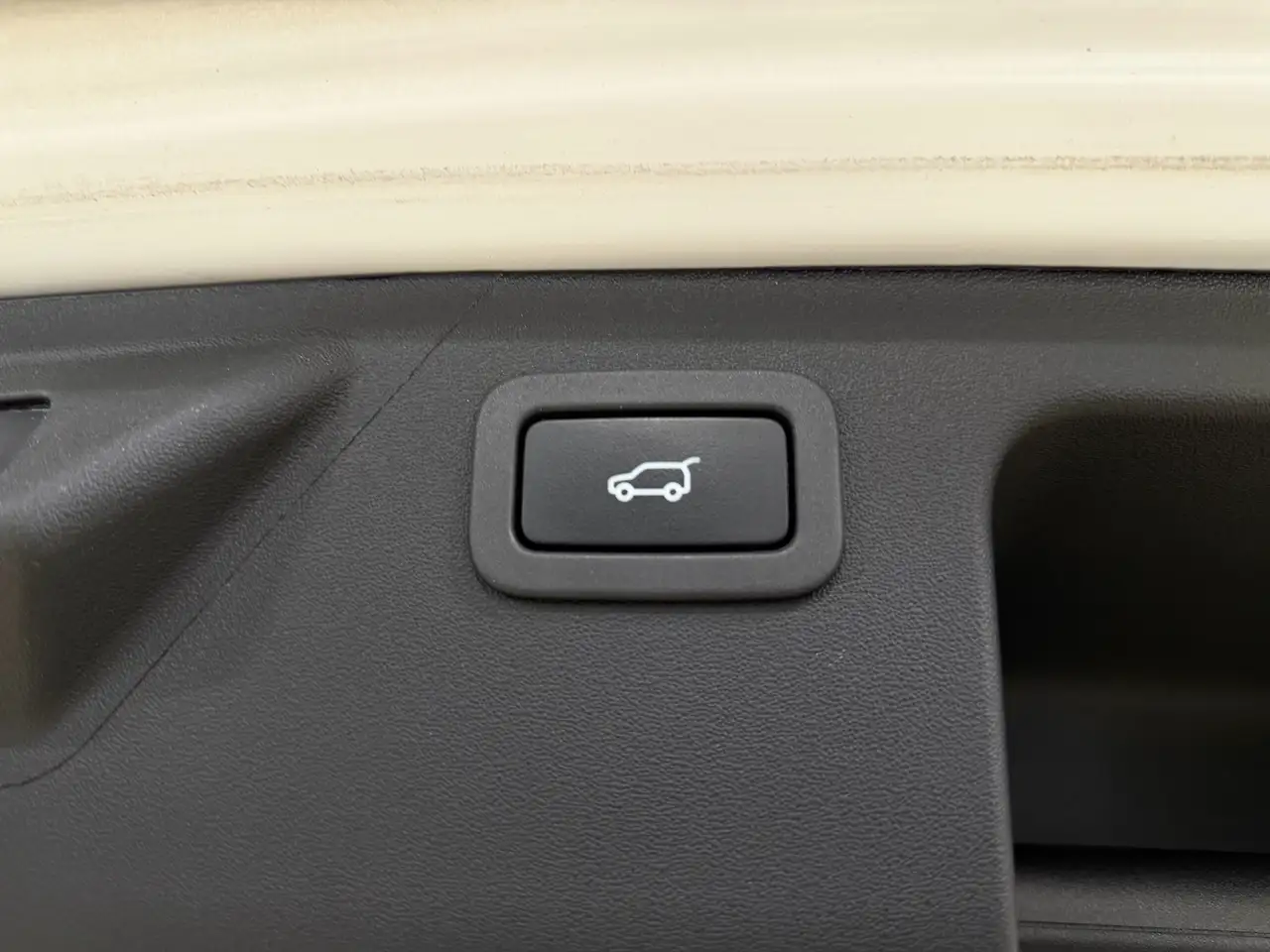 Land Rover Discovery Sport снимка Land Rover Discovery Sport