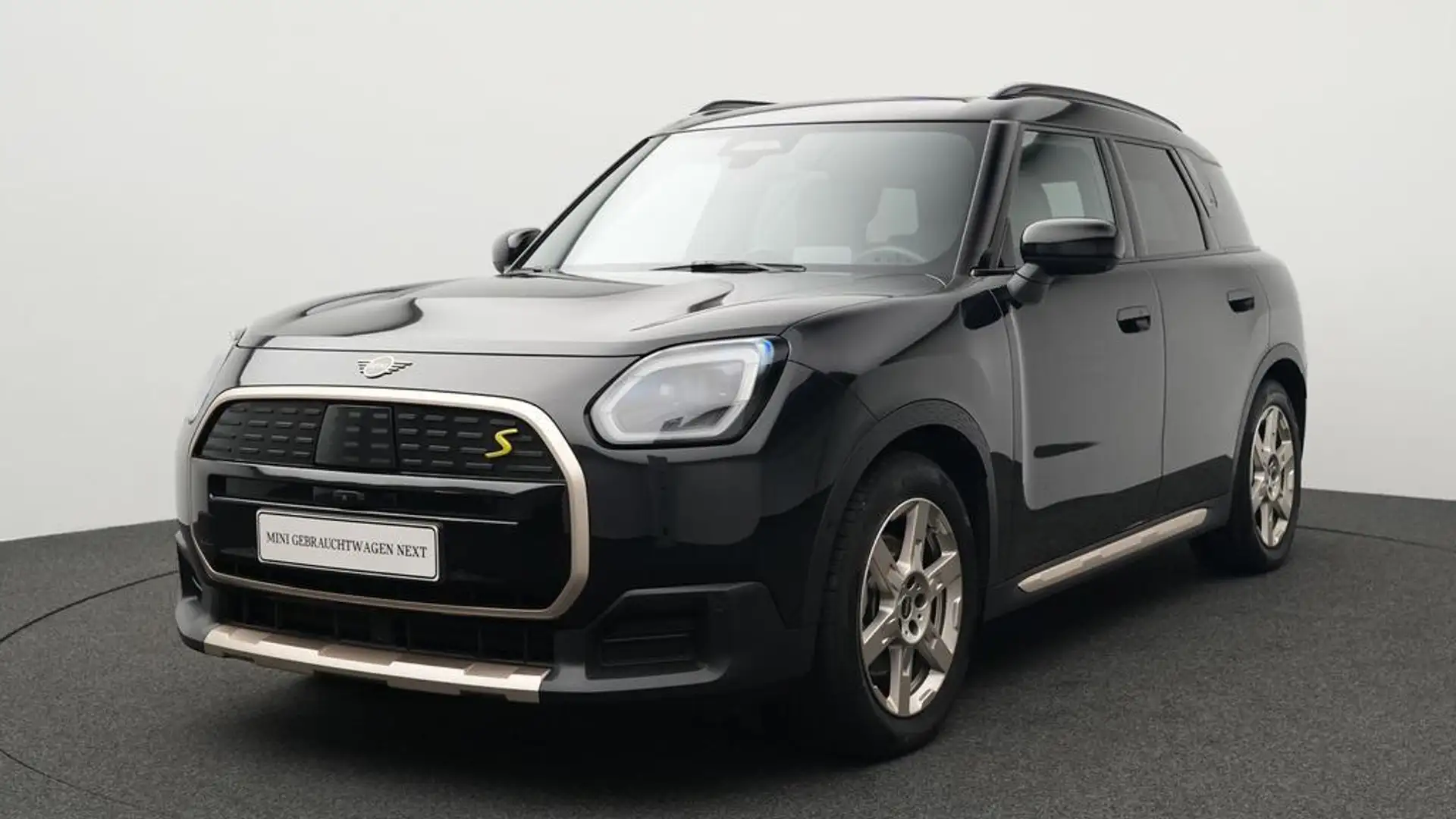 MINI Countryman SE All4 Favoured Trim Noir - 1
