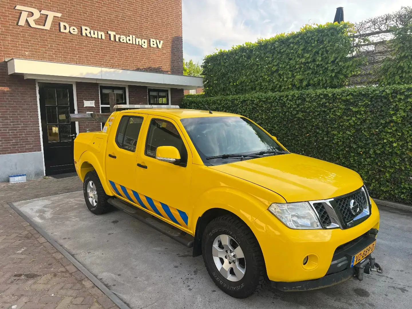 Nissan Navara 4X4 2.5D Bril - 1
