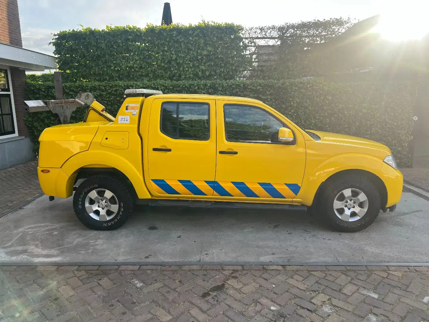 Nissan Navara 4X4 2.5D Bril - 2