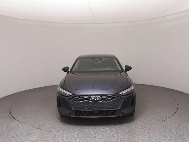 Audi A5 view 3