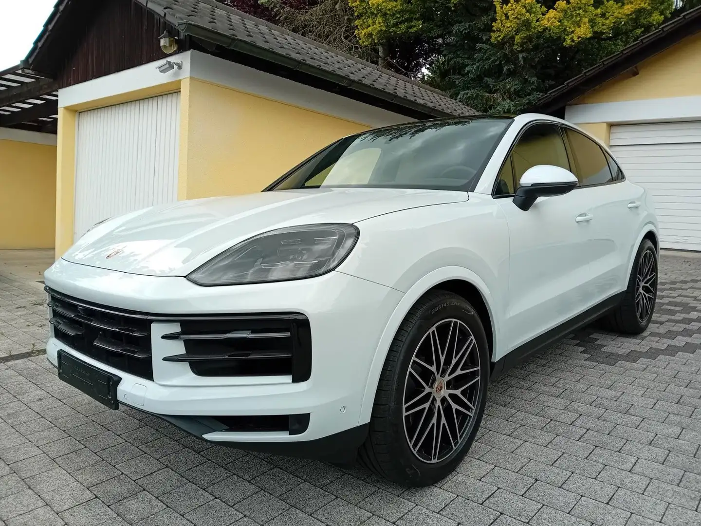 Porsche Cayenne Coupé-Beige-Mmy-PASM-21"-Mtx-Sitzbelüft. Blanco - 1