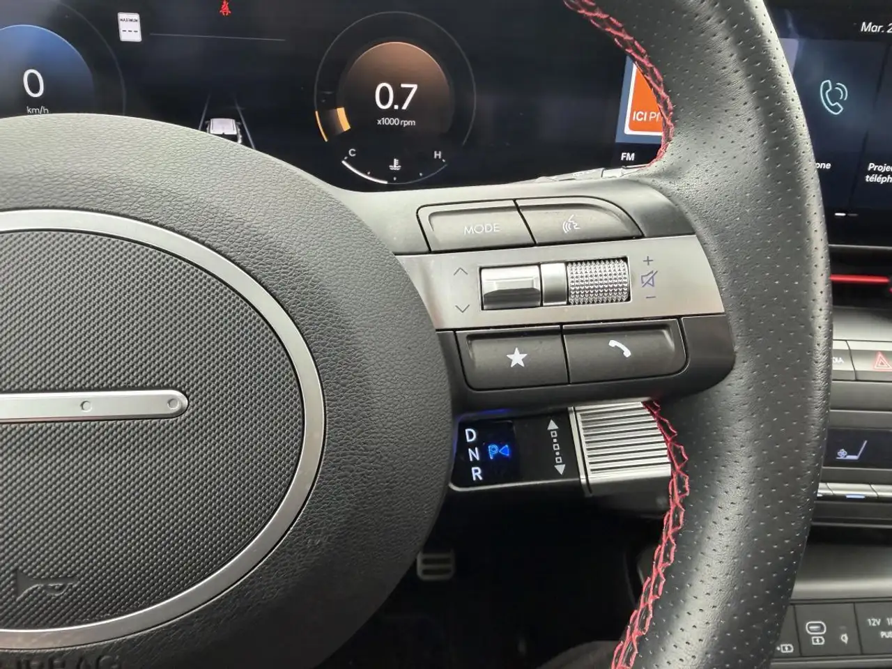 Hyundai KONA снимка Hyundai KONA