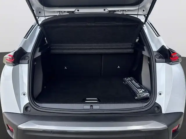 Peugeot 2008 view 9