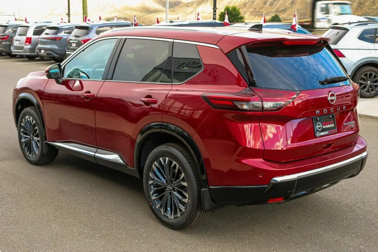 Nissan Rogue снимка Nissan Rogue