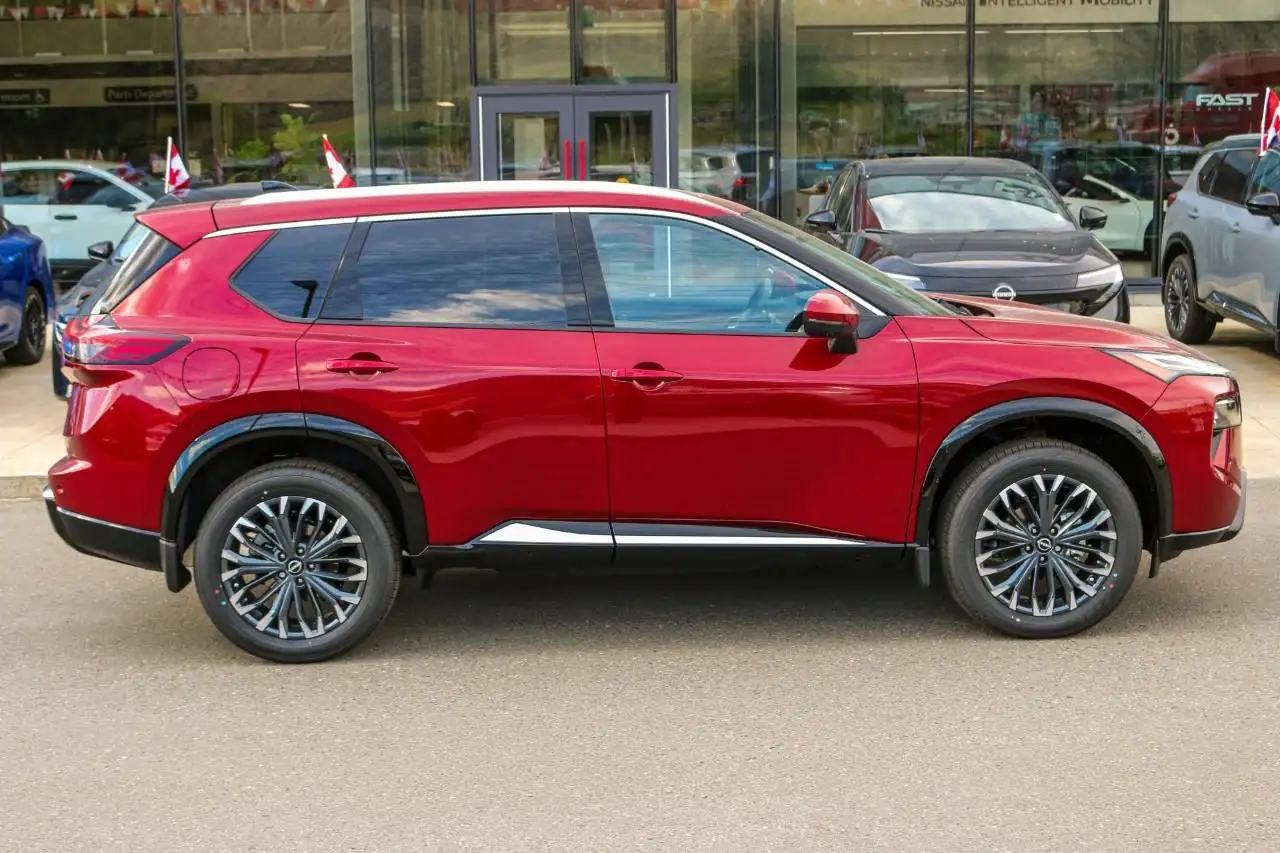 Nissan Rogue снимка Nissan Rogue