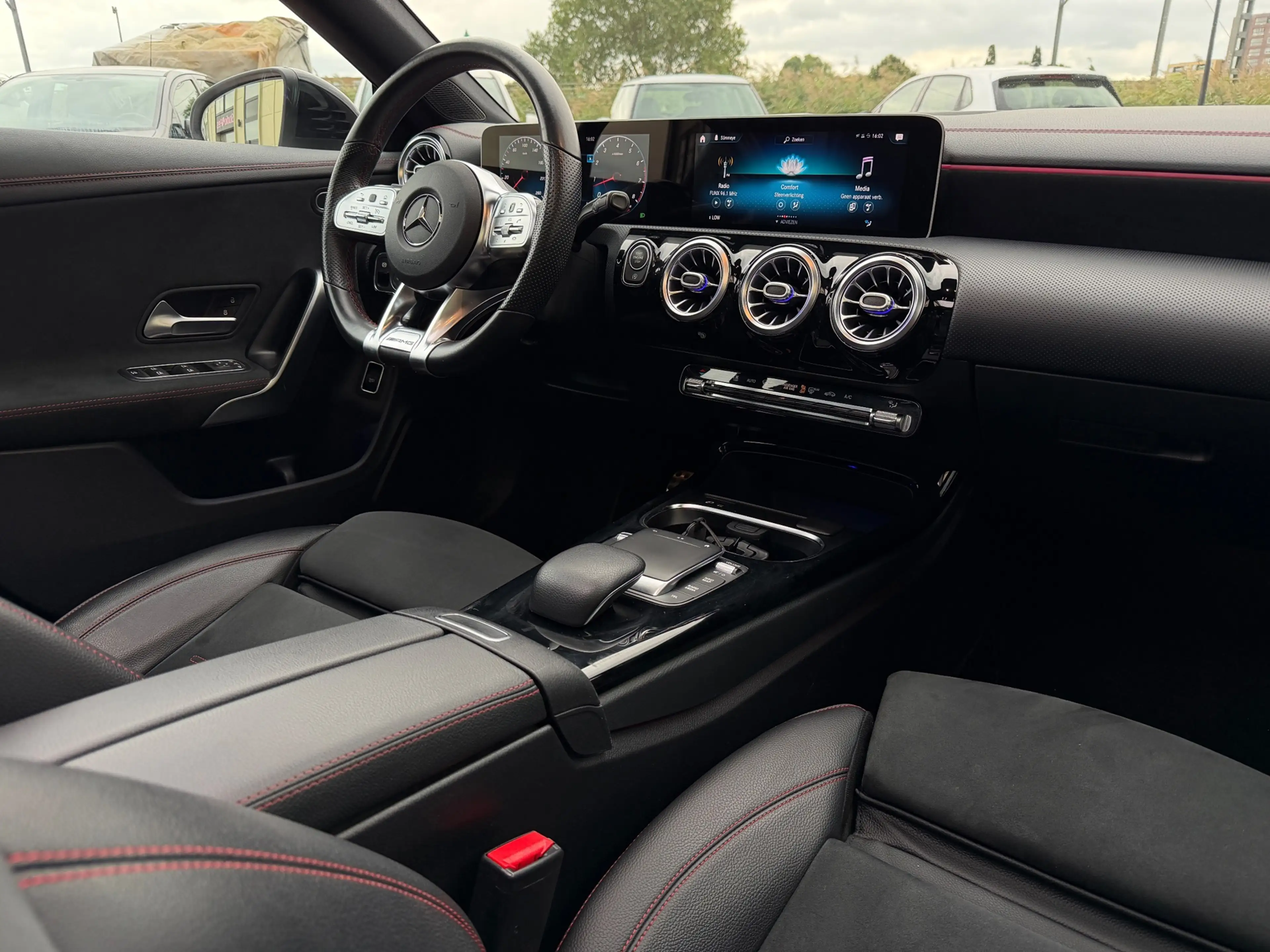Mercedes-Benz CLA 220 AMG|Pano|SfeerVerl.|DealerOndr| — photo 13