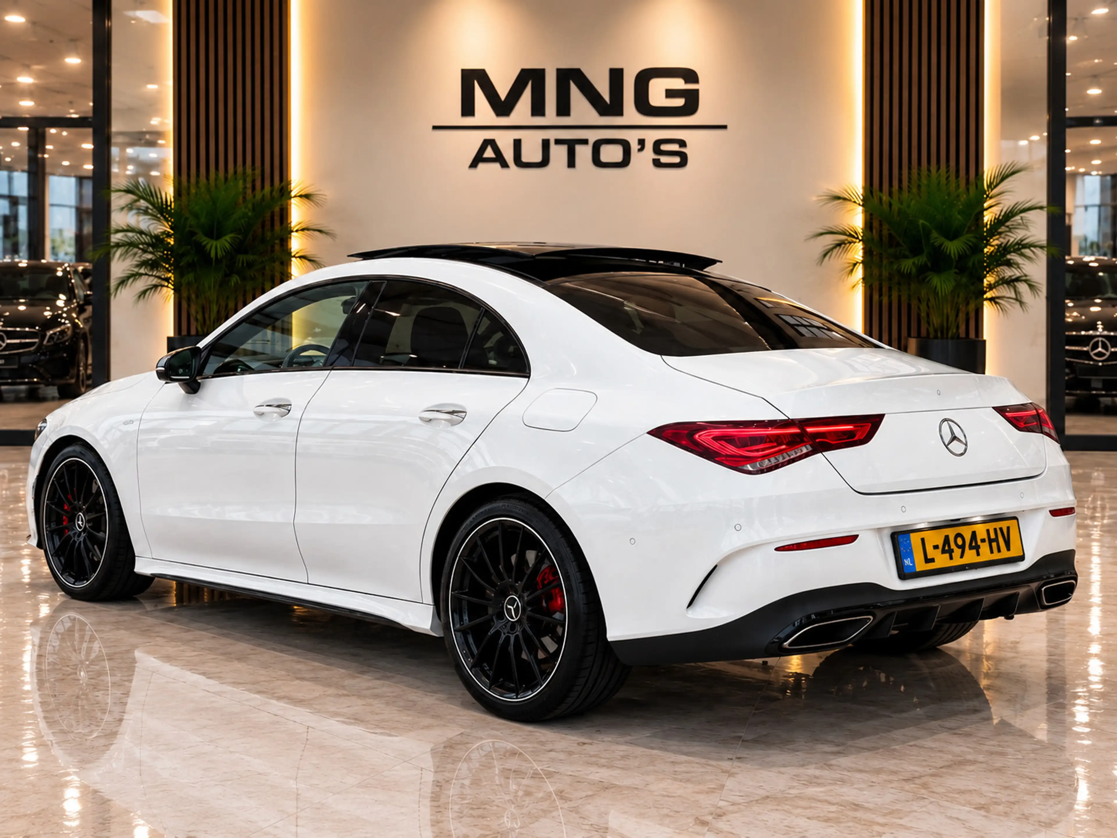 Mercedes-Benz CLA 220 AMG|Pano|SfeerVerl.|DealerOndr| — photo 3