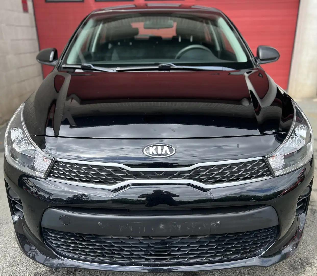 Kia Rio 1.2i Easy + CLIM + NAVI + CAR-PASS Zwart - 2