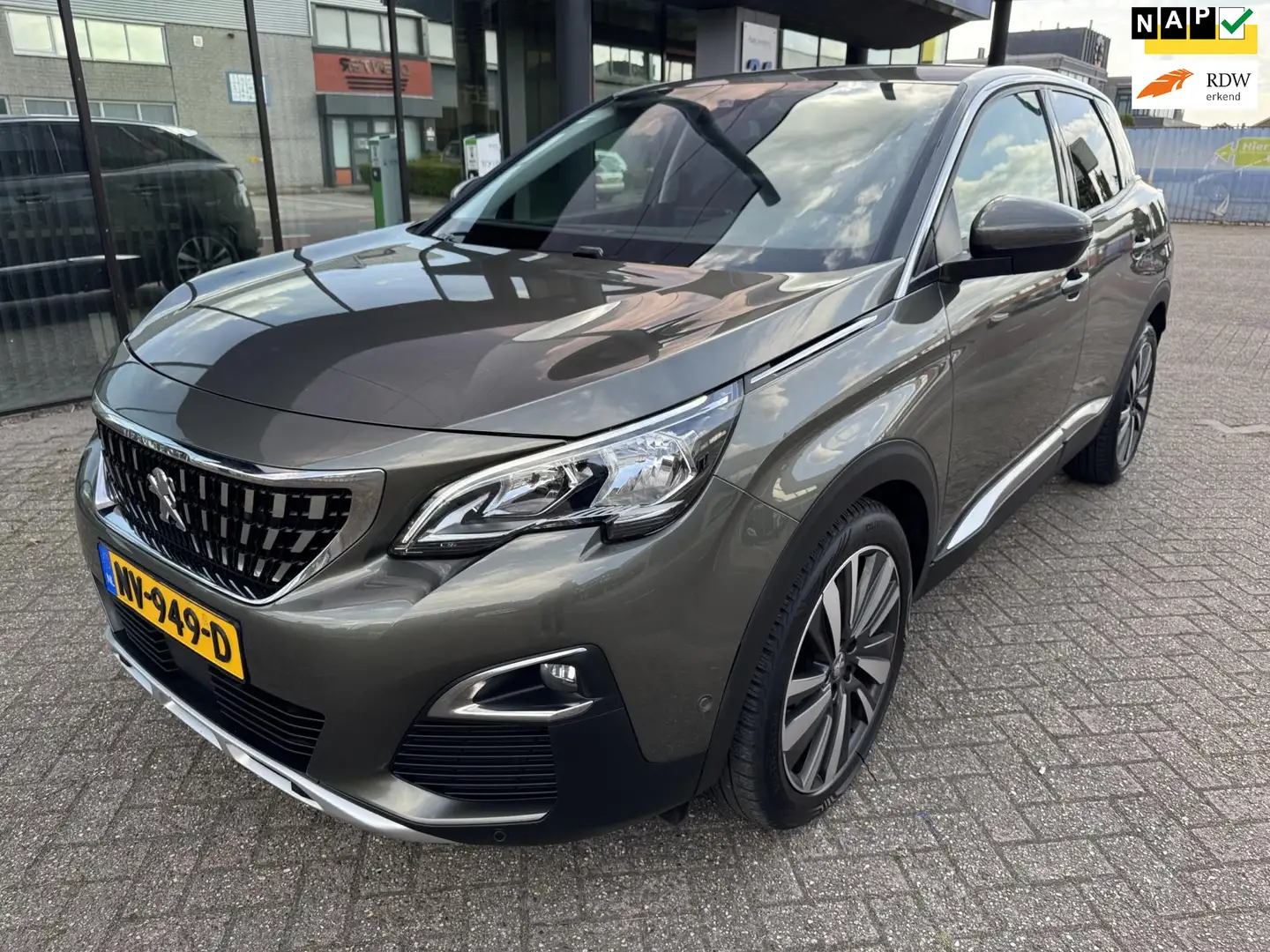 Peugeot 3008 1.2 PureTech Allure / Sfeerverlichting / Carplay / Grau - 1