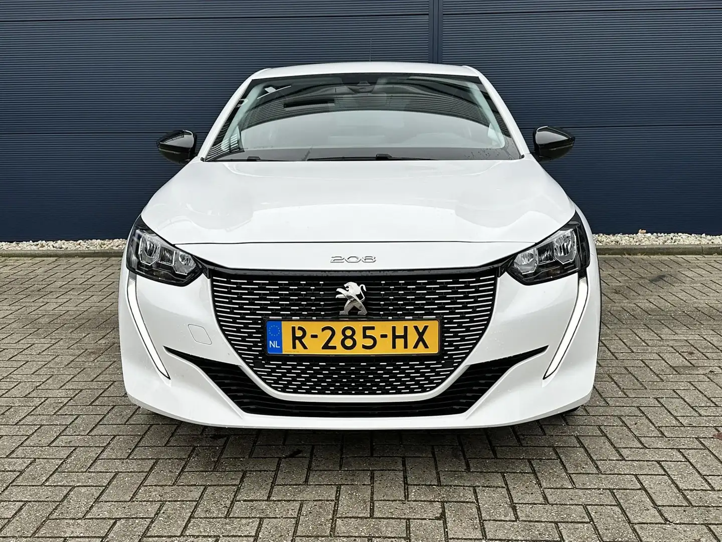 Peugeot e-208 EV 50kWh 136pk Active Pack | Parkeersensoren | All Blanc - 2