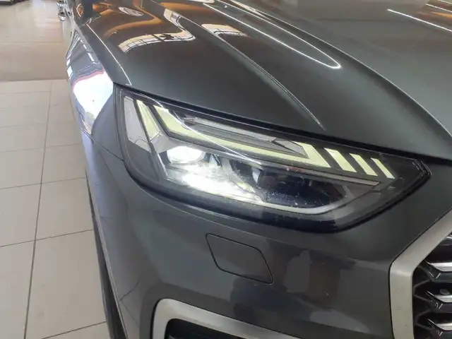 Audi Q5 view 15