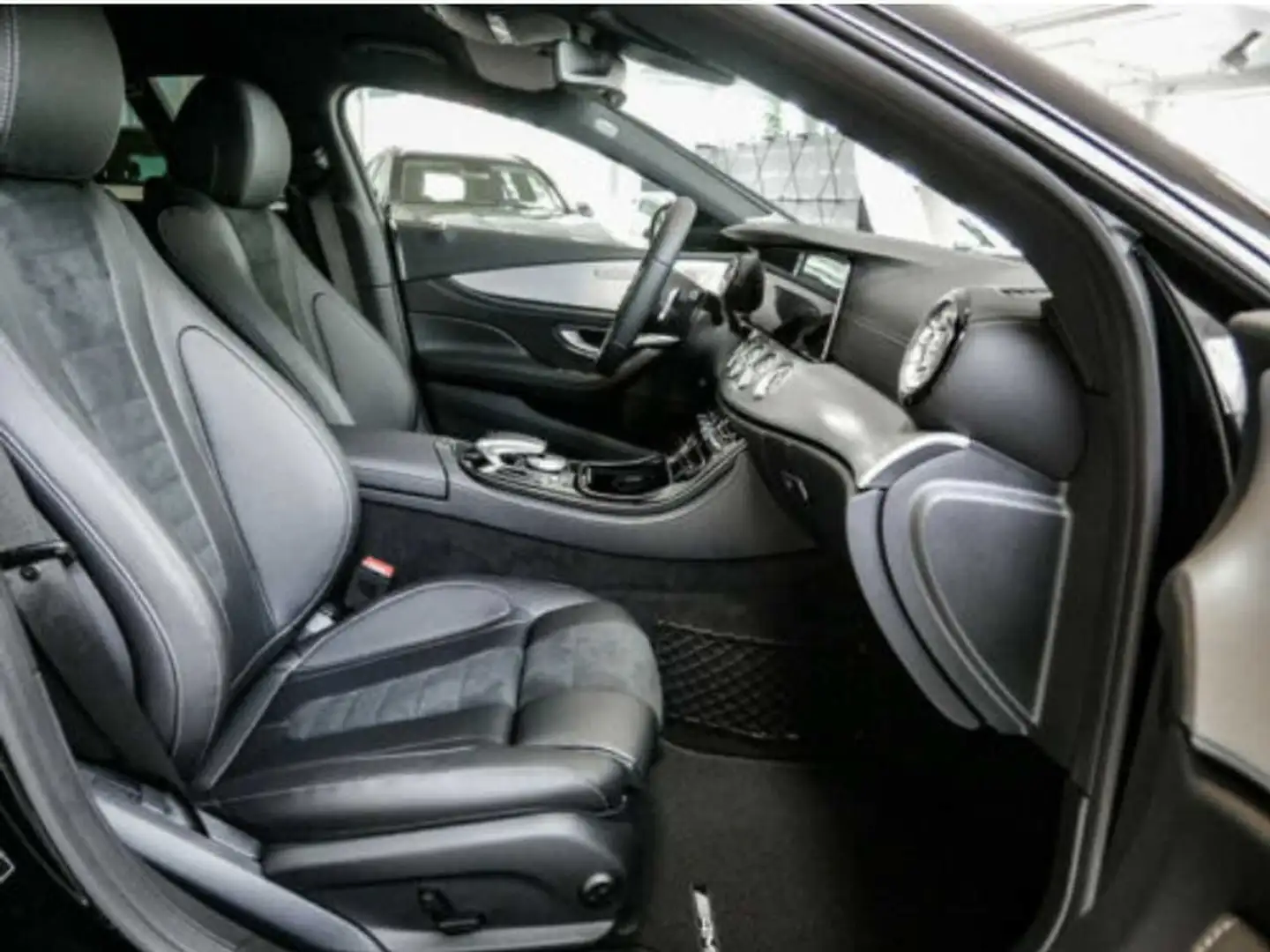 Mercedes-Benz CLS 350 COUPÉ AMG LINE Negro - 2