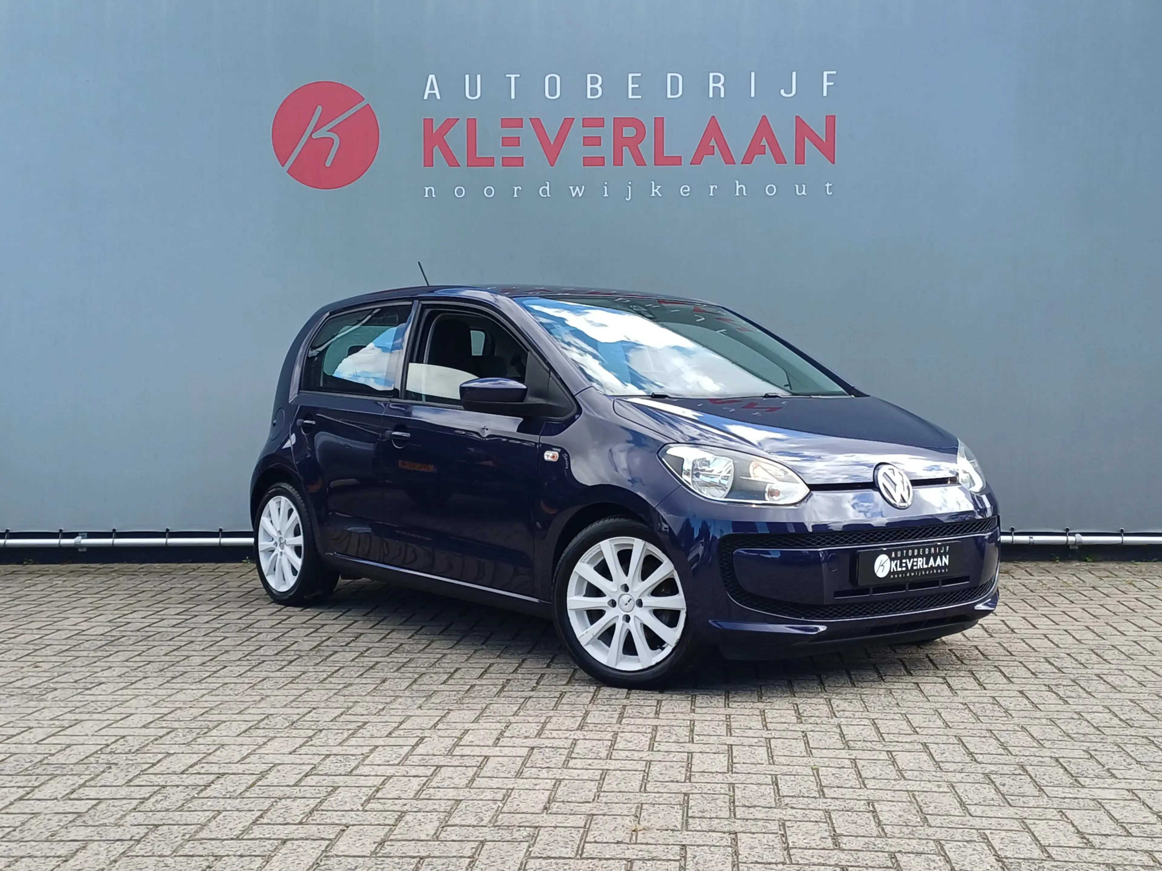 Volkswagen up! 1.0 move up! BlueMotion Automaat | AIRCO | PARKEER
