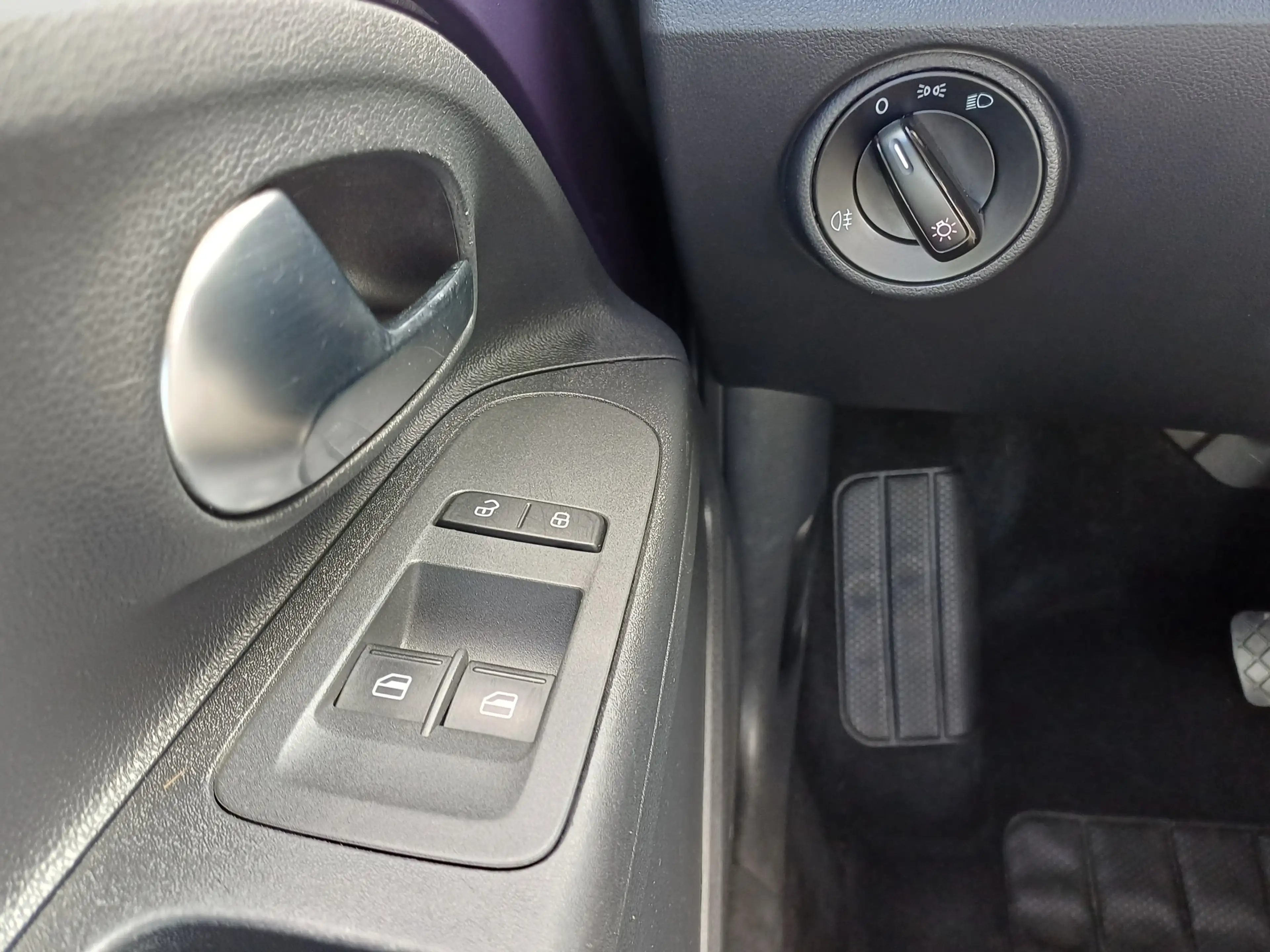 Volkswagen up! 1.0 move up! BlueMotion Automaat | AIRCO | PARKEER — photo 10
