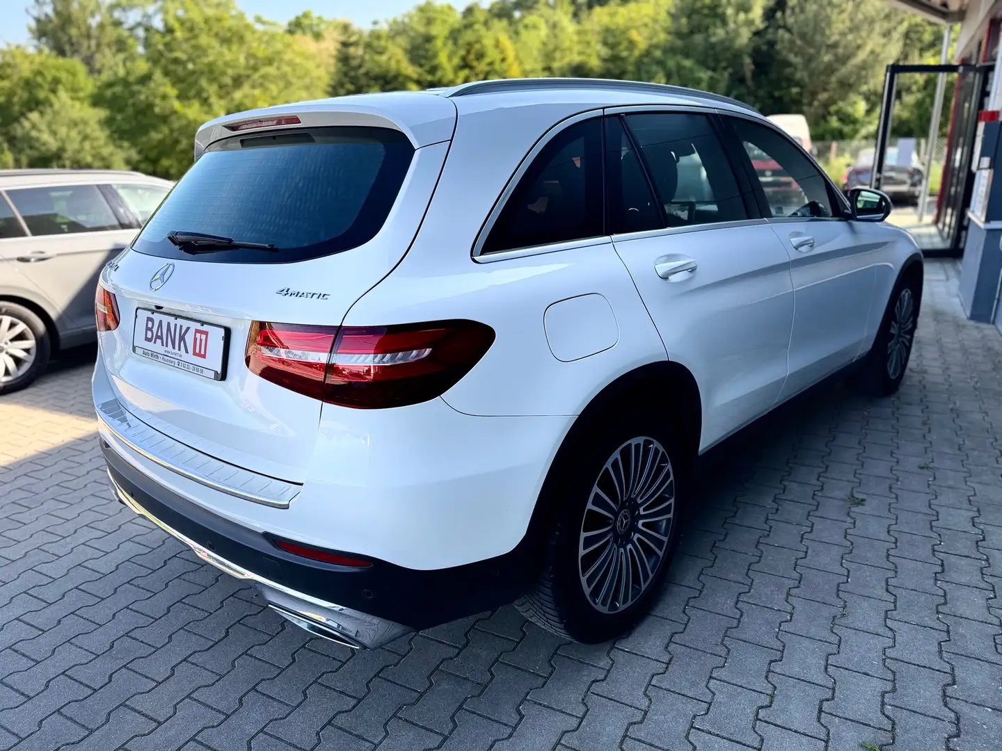 Mercedes-Benz GLC 220 d 4Matic 9G-Tronic AMG*Navi*Kamera*AHK*19Zoll*LED Blanc - 2