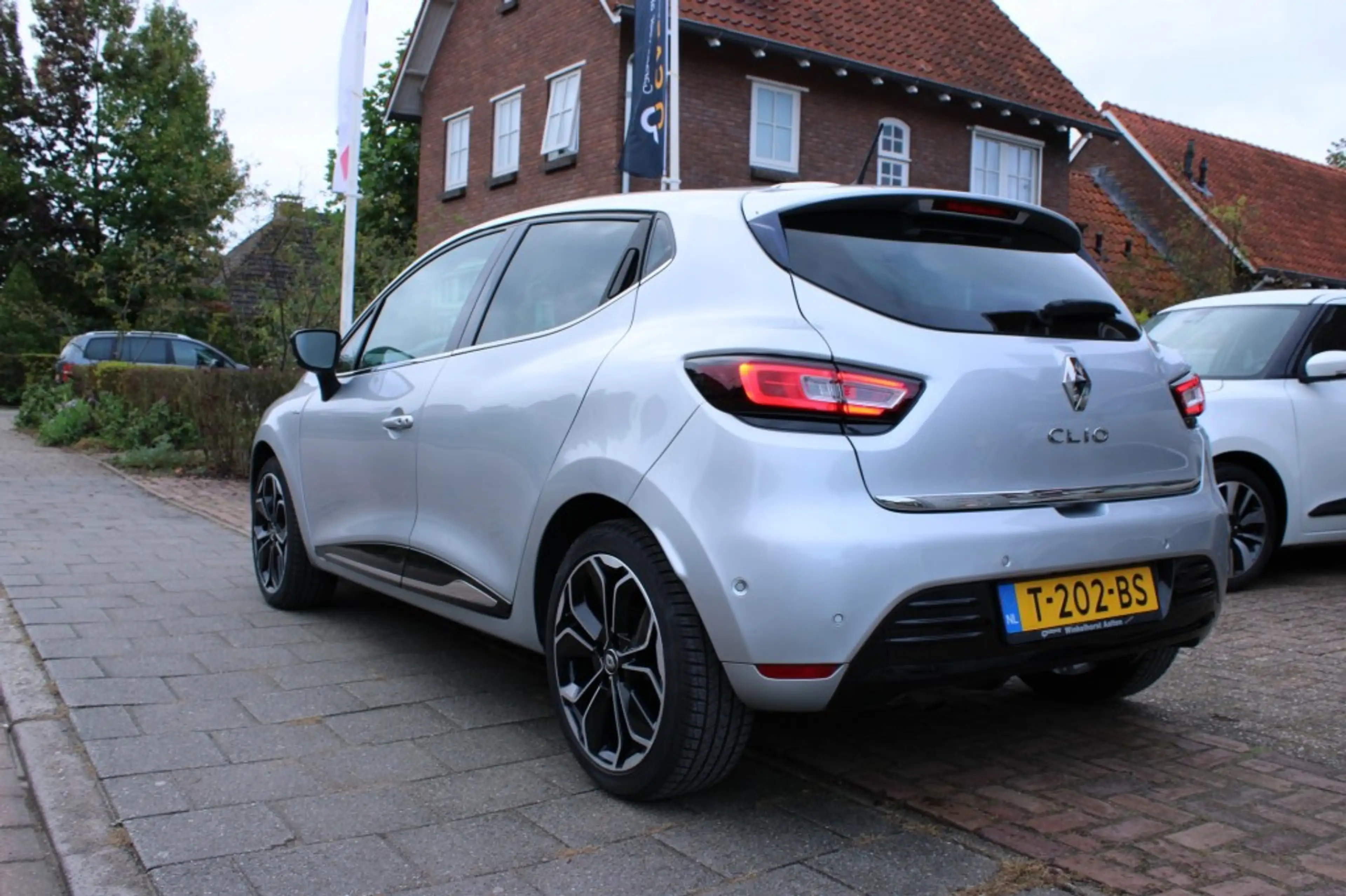 Renault Clio 1.2 TCE BOSE / Rijklaarprijs — photo 3