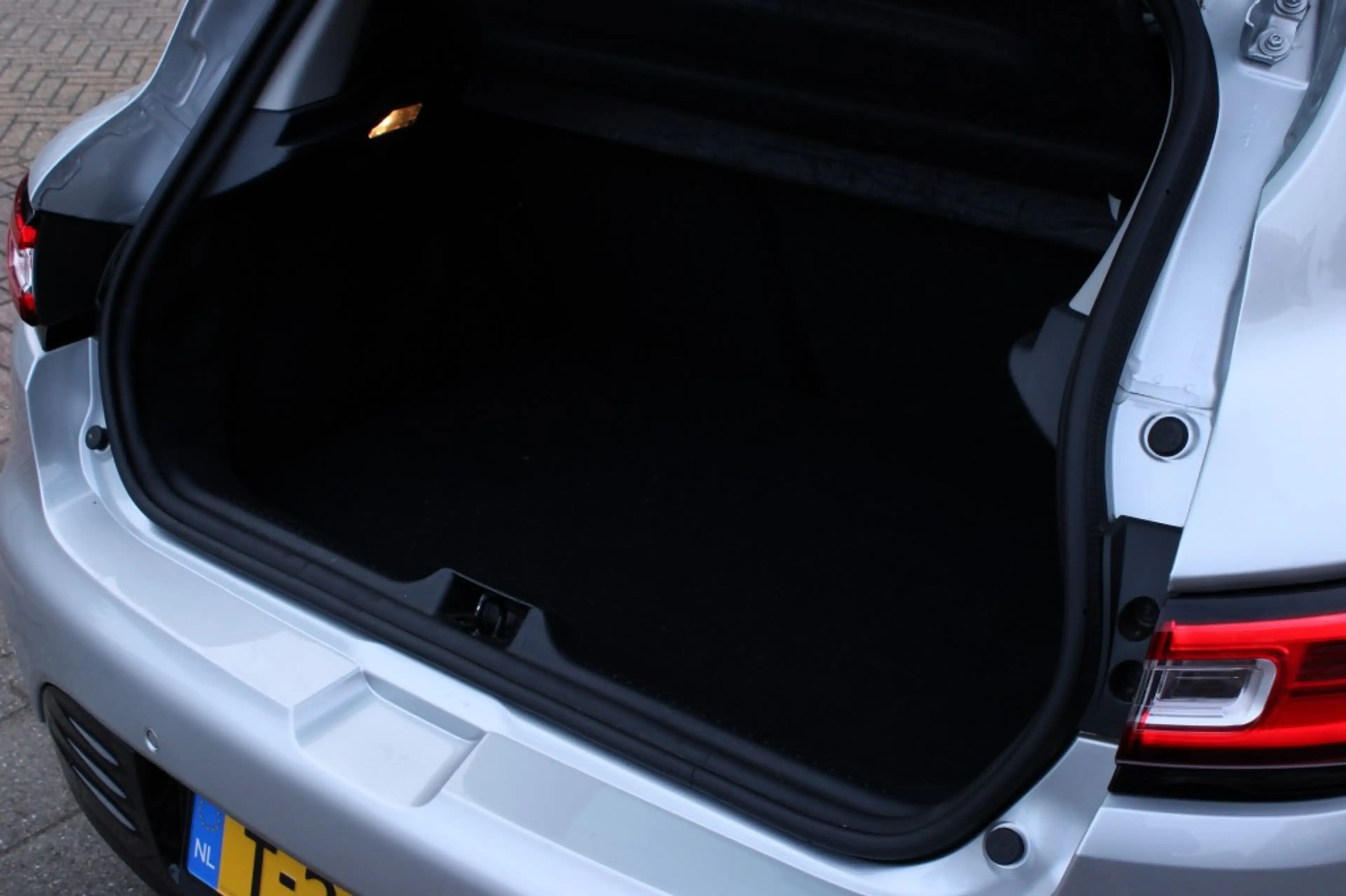 Renault Clio 1.2 TCE BOSE / Rijklaarprijs — photo 12