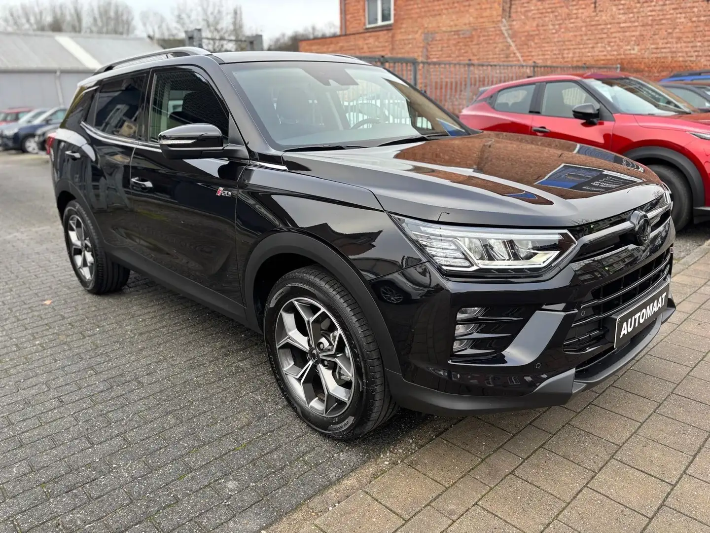 SsangYong Korando Korando 1.5 T-GDi AUTOM. NAVI ALU CAMERA 5300km!!! Zwart - 2