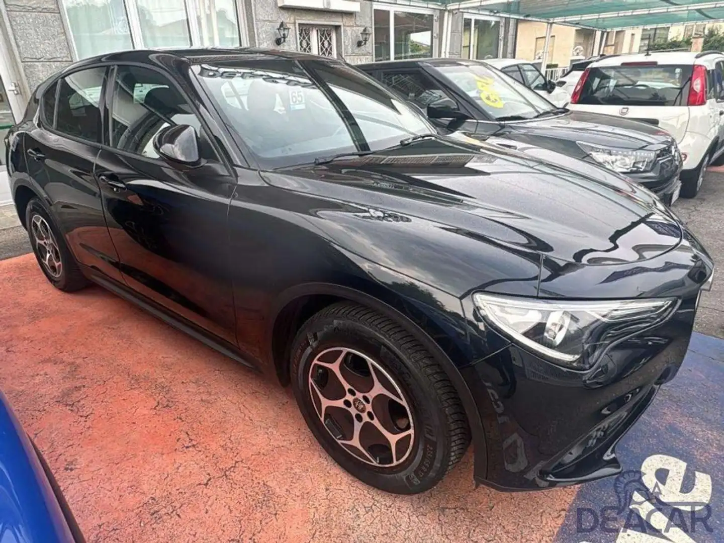 Alfa Romeo Stelvio 2.2 t Business Q4 190cv auto Fekete - 2