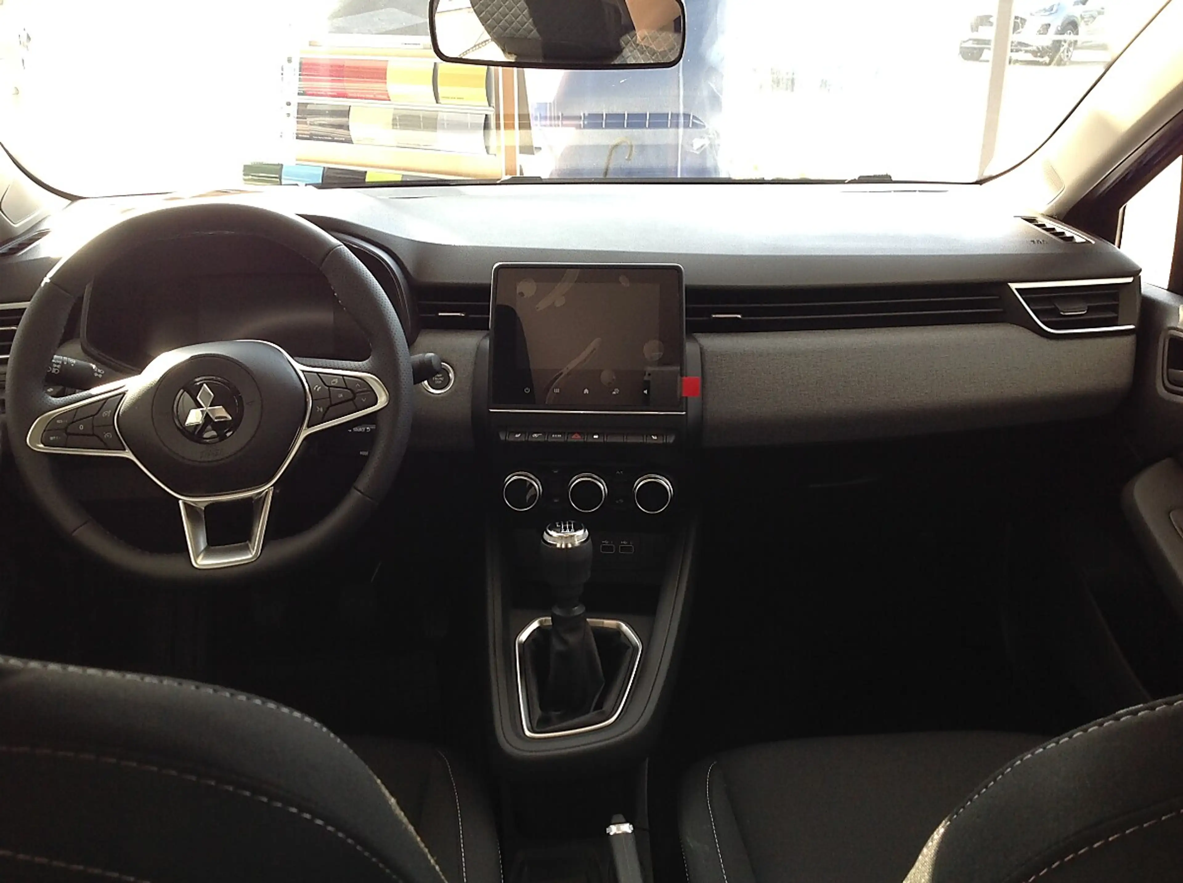 Mitsubishi Colt 1,0 MPI-T Invite — photo 5