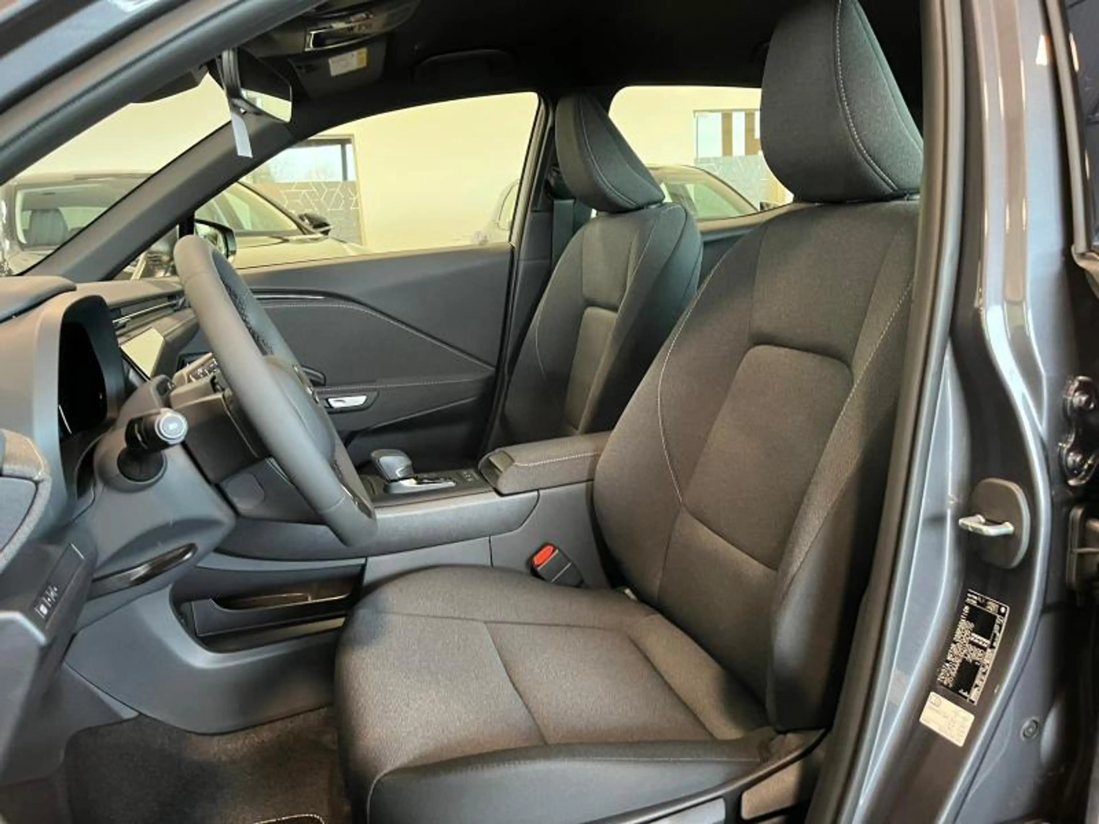 Lexus LBX 1.5 HYB BASE + COMFORT PACK — photo 9