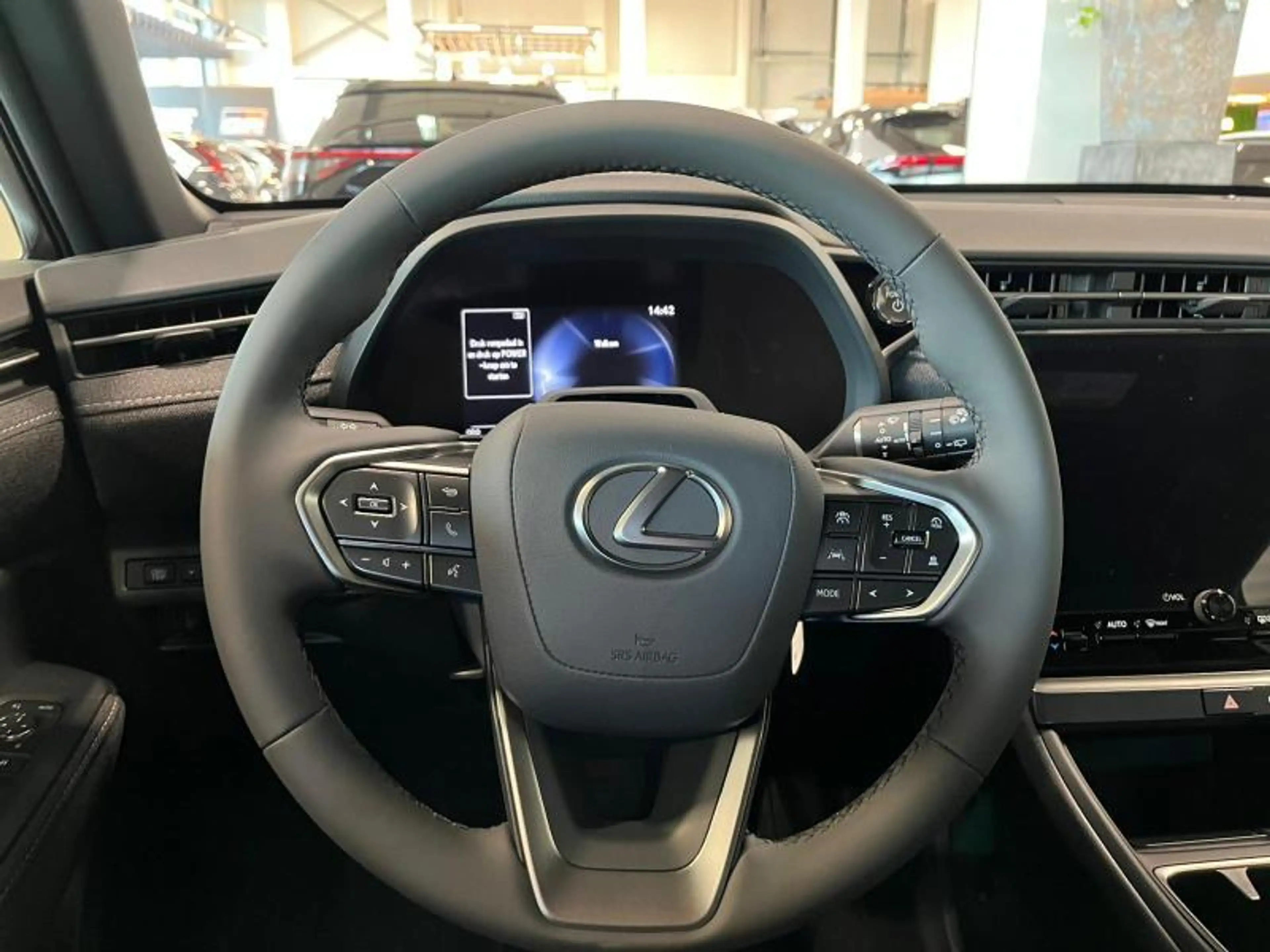 Lexus LBX 1.5 HYB BASE + COMFORT PACK — photo 12
