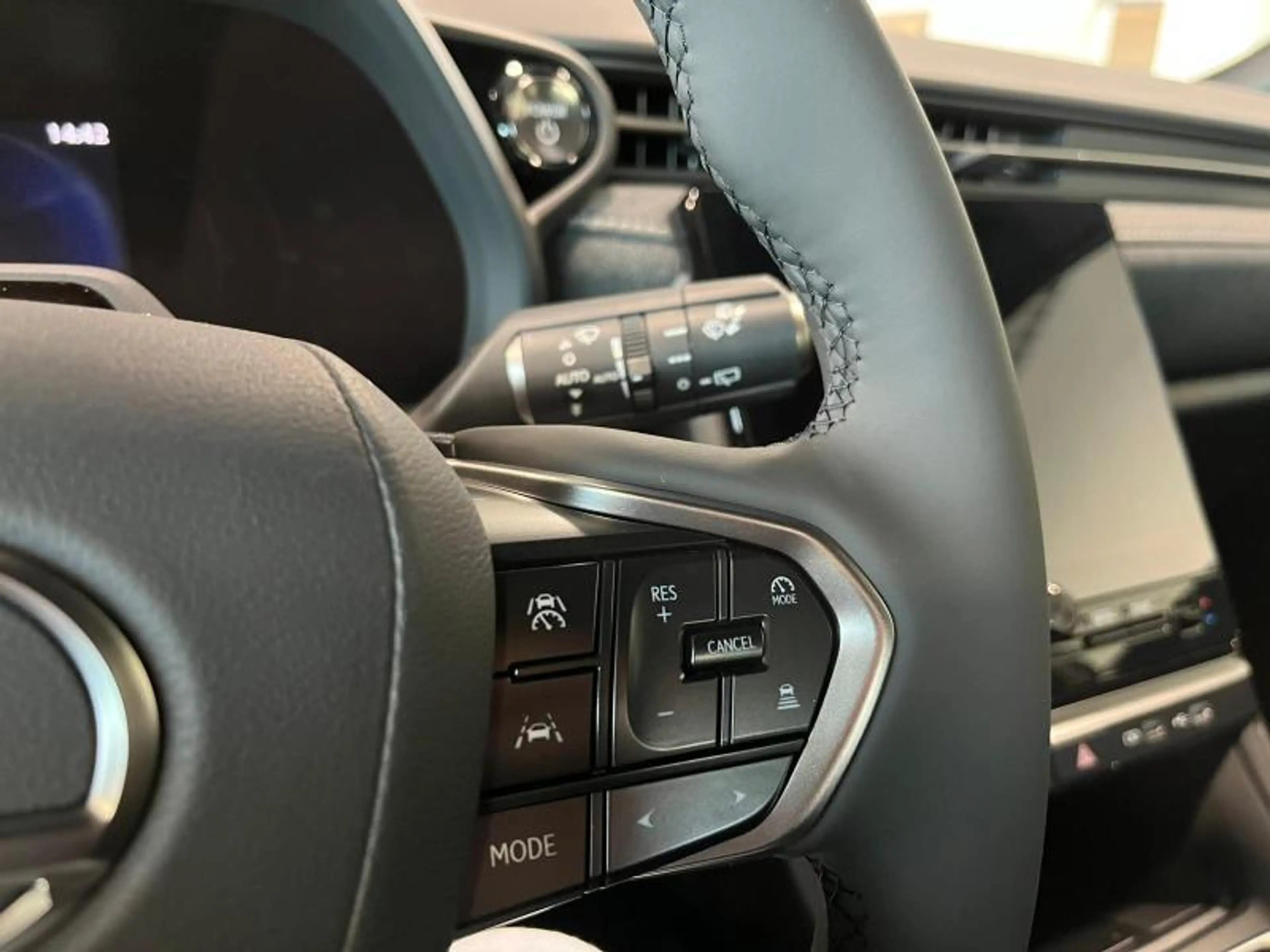 Lexus LBX 1.5 HYB BASE + COMFORT PACK — photo 14