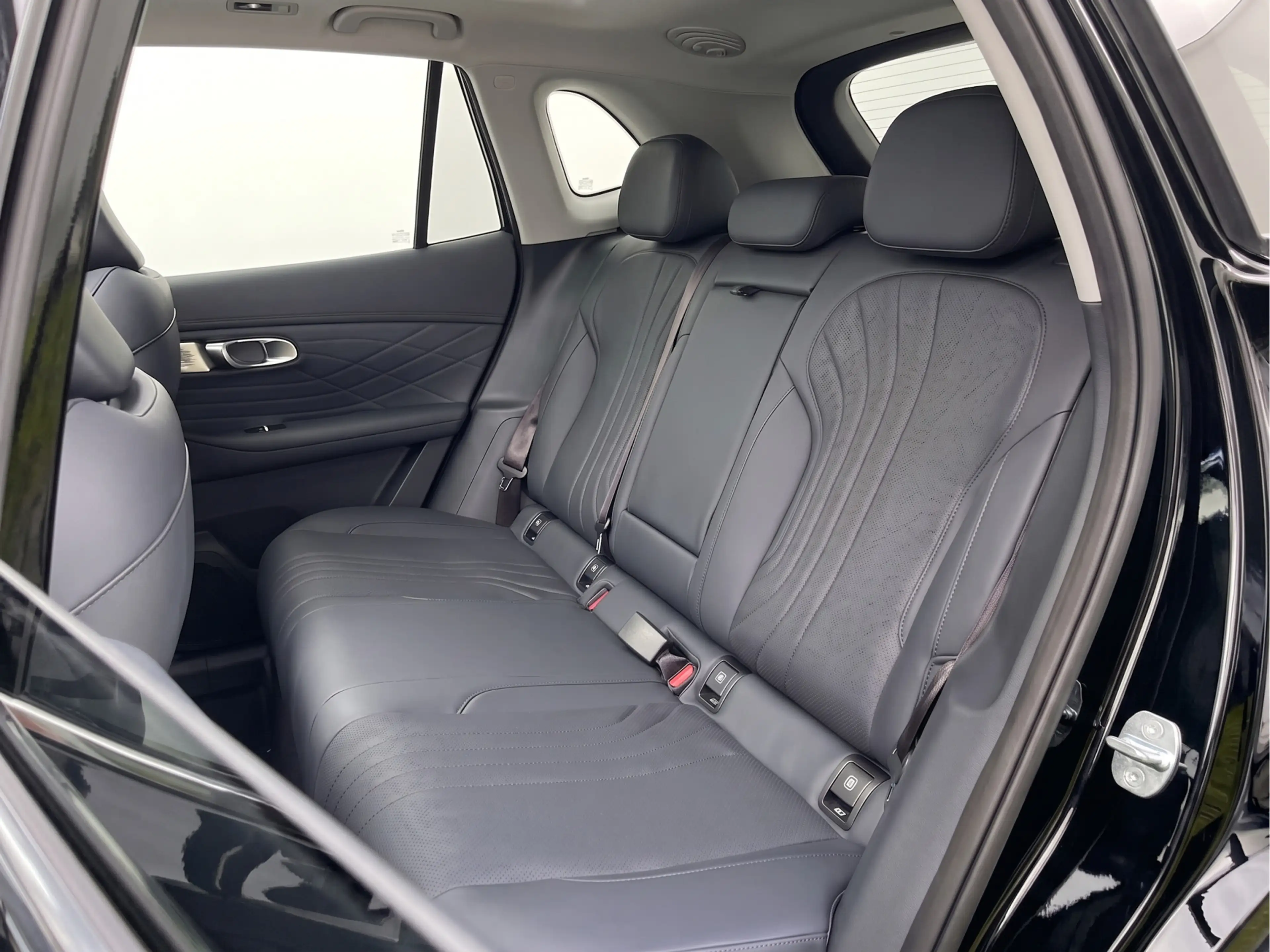 Geely Starray EM-i 1.5 Max+ — photo 6