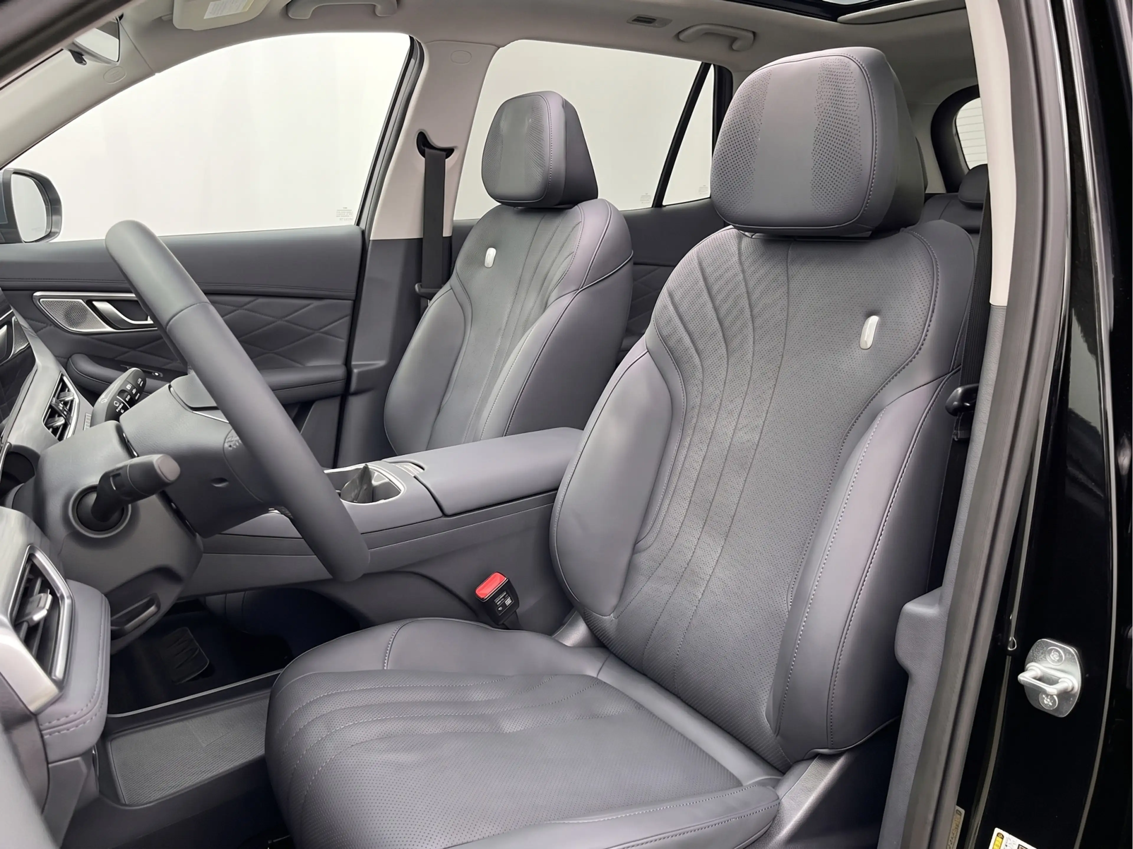 Geely Starray EM-i 1.5 Max+ — photo 4
