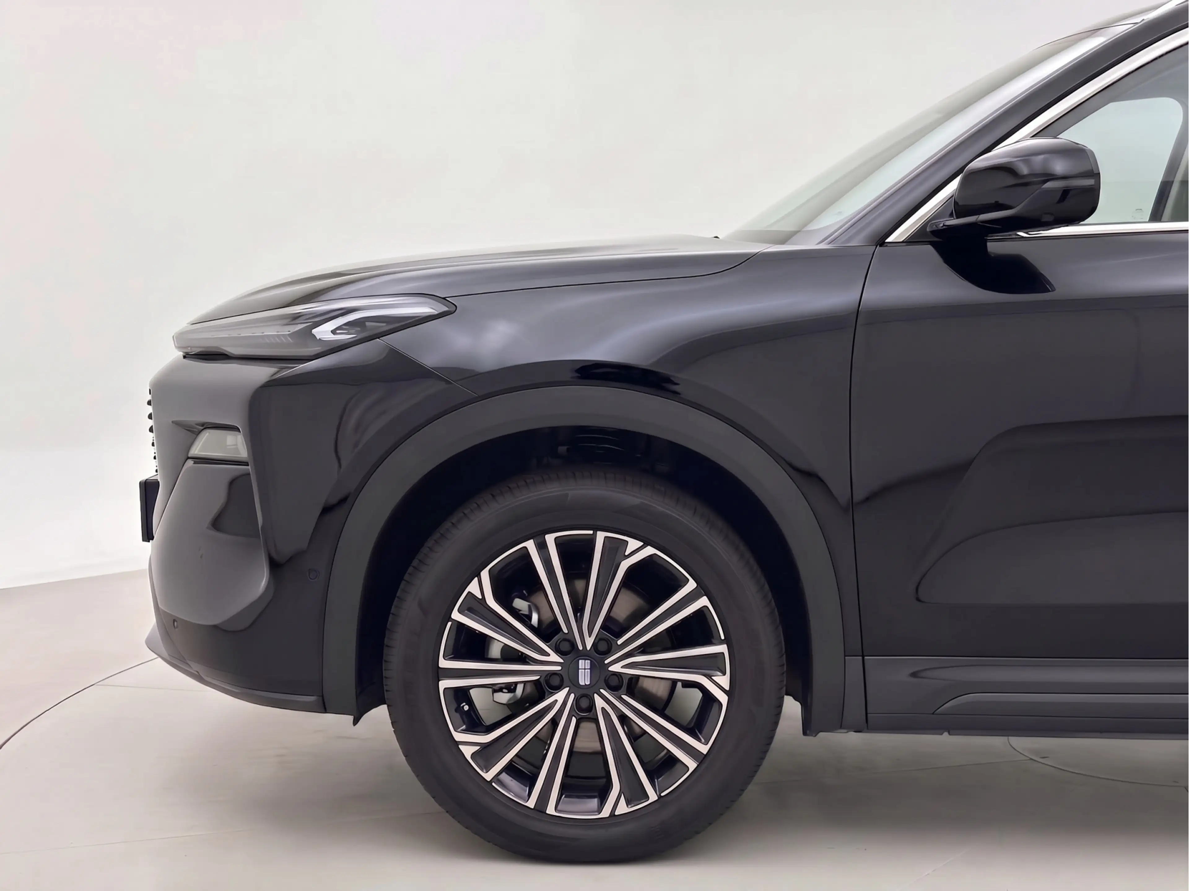 Geely Starray EM-i 1.5 Max+ — photo 11