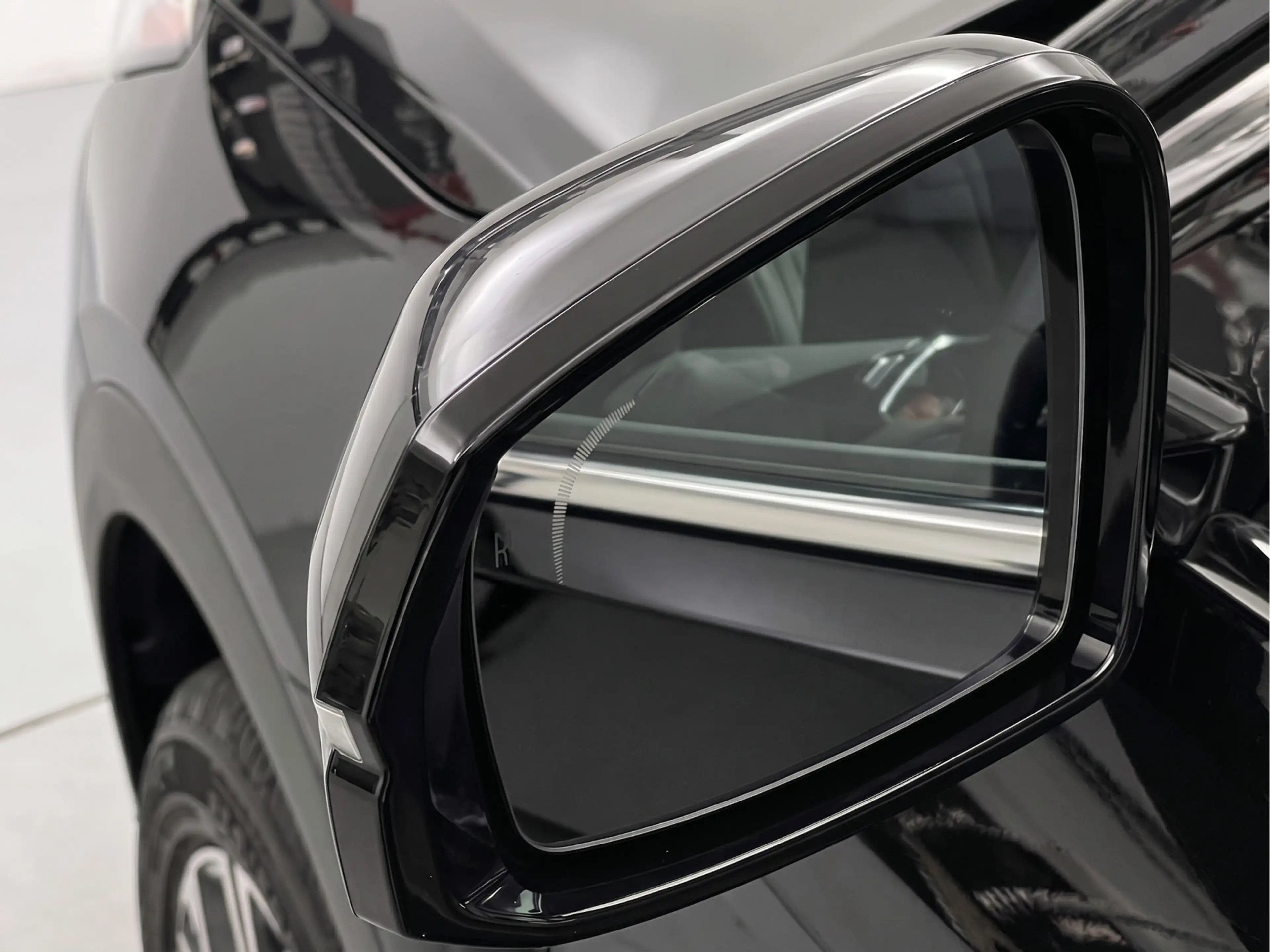 Geely Starray EM-i 1.5 Max+ — photo 14