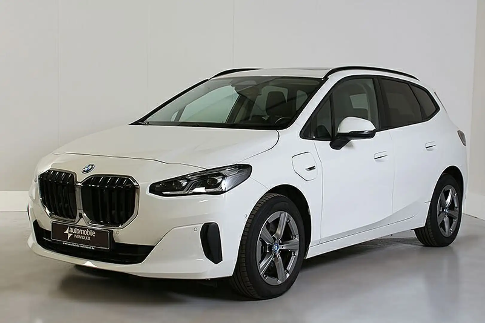 BMW 230 e xDr. Active Tourer Widescreen HuD H&K Panor Fehér - 2