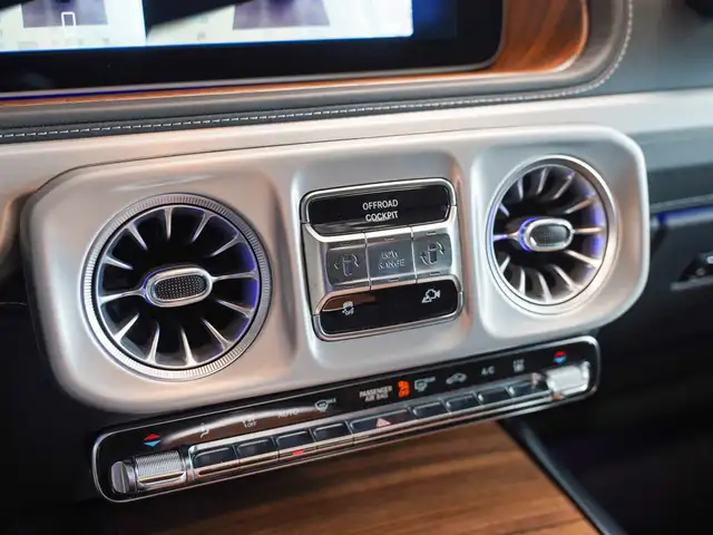 Mercedes-Benz G-Class view 26