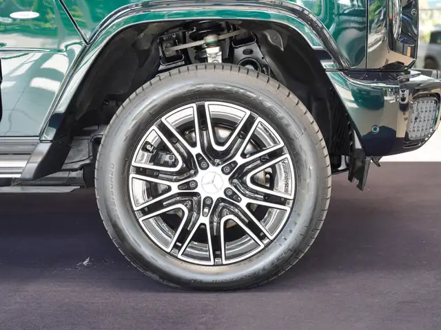 Mercedes-Benz G-Class view 2